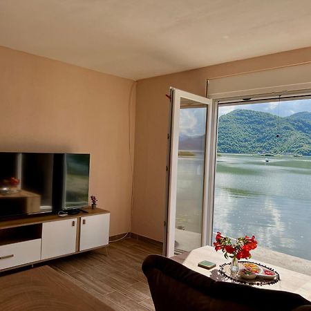 Lakeside Harmony Apartment Golubovci Exterior foto