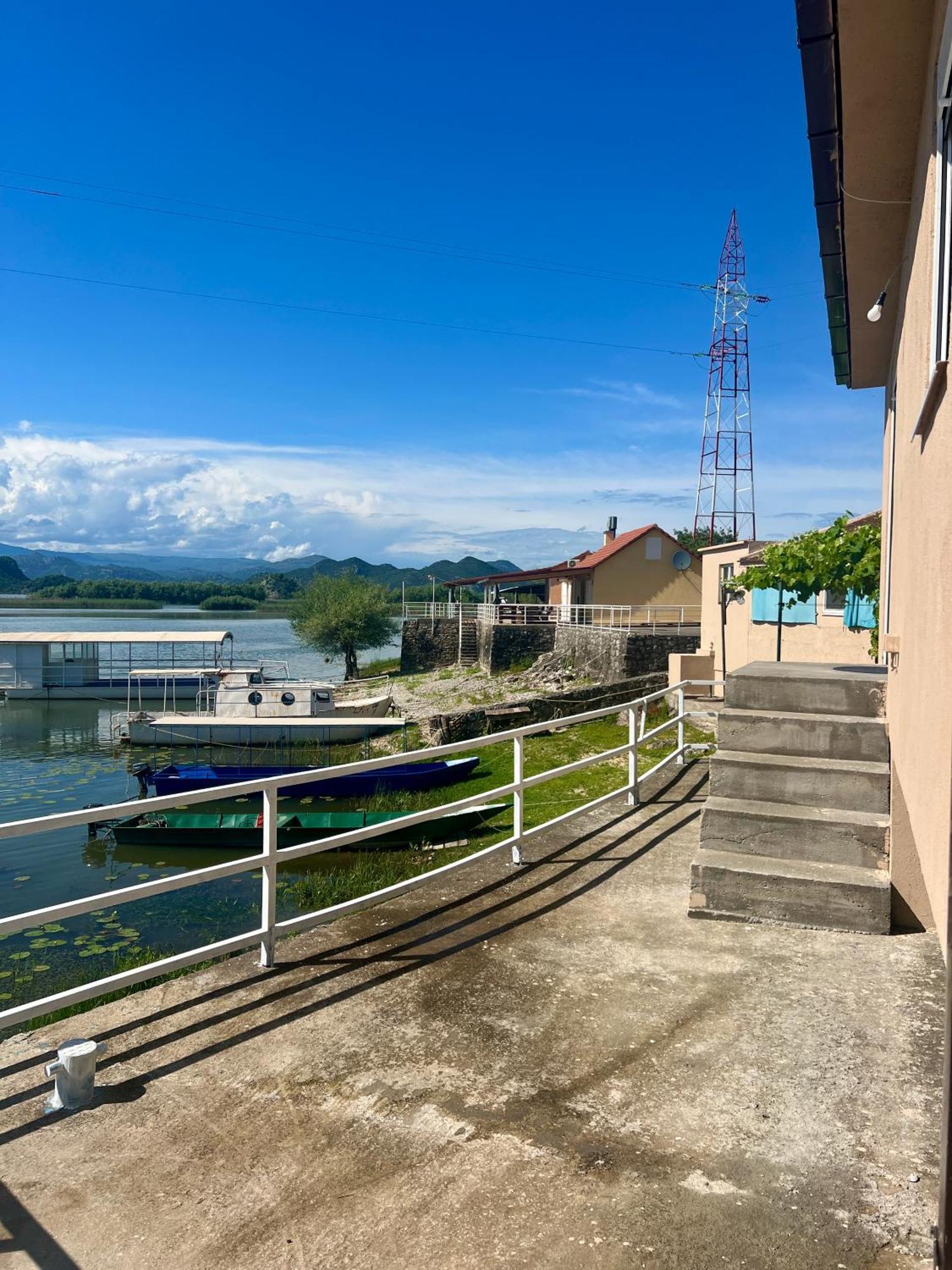 Lakeside Harmony Apartment Golubovci Exterior foto